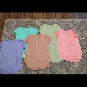 Lots of women’s shirts size large